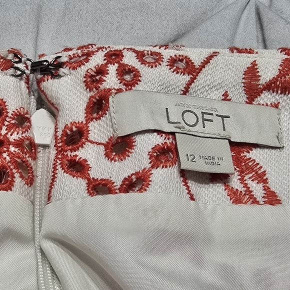 Ann Taylor LOFT Eyelet Embroidered Medallion Mini Skirt Women's Size 12 - Picture 10 of 12